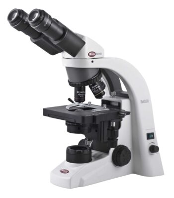 Microscopio Motic BA210 binoculare